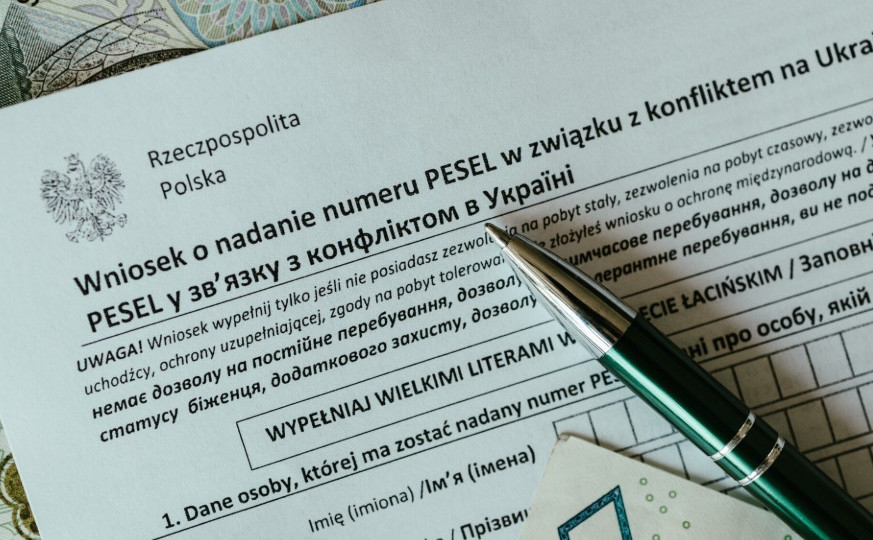 Осталось три месяца: украинцев в Польше предупредили о необходимости обновления данных в PESEL
