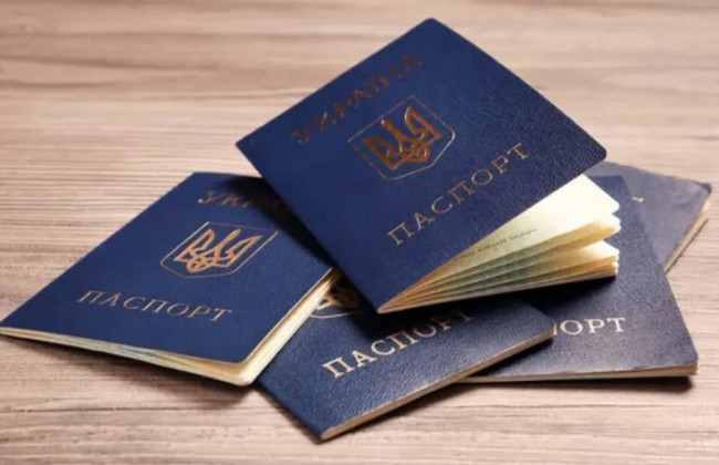 Какие документы необходимо подавать, чтобы вклеить фото в паспорт-книжечку по достижении возраста