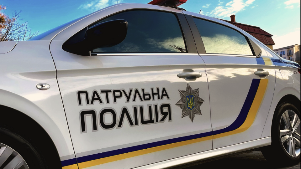 В Киеве замечание соседу закончилось поножовщиной и нападением на полицию: видео