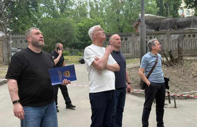 У Києві після атаки РФ пошкоджено понад 430 житлових будинків — як отримати гроші на відновлення