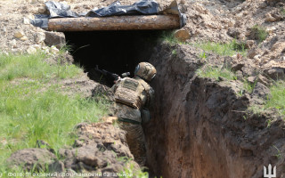 Військова частина оголосила військового таким, що залишив позицію: суд скасував наказ, бо він був у лікарні
