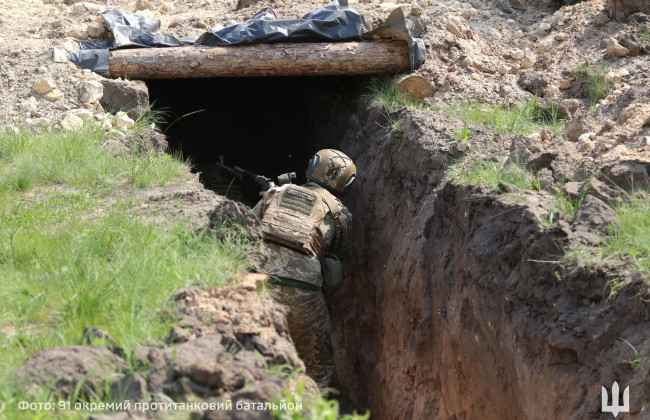 Воинская часть объявила военнослужащего таким, что оставил позицию: суд отменил приказ, потому что он находился в больнице