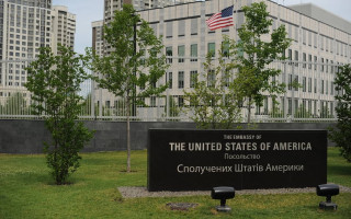 В МИД опровергли сообщения о выезде посольства США из Киева