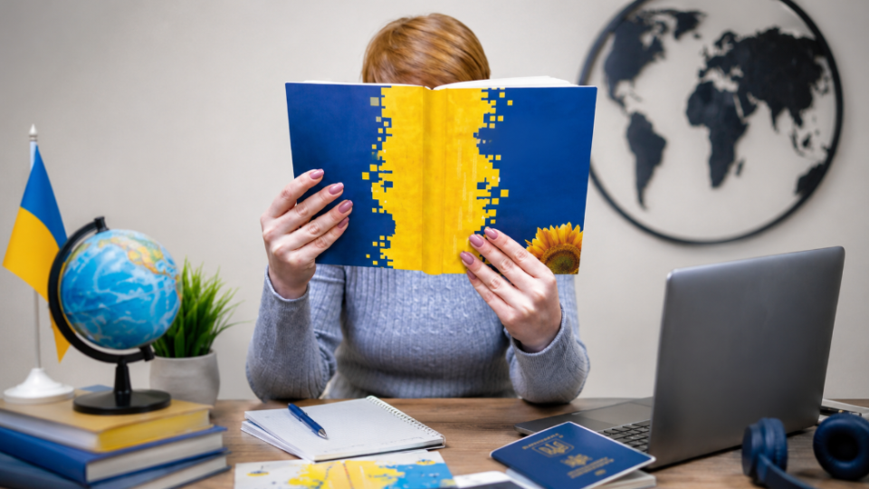 Иностранцы будут сдавать «украинский IELTS» для получения гражданства: появятся уровни A1–C2