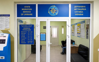Міграційна служба повідомила, чи є хвилі масових звернень мігрантів з Індії на Тернопільщині