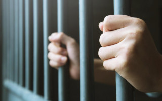 За зґвалтування та педофілію пропонують карати довічним ув’язненням