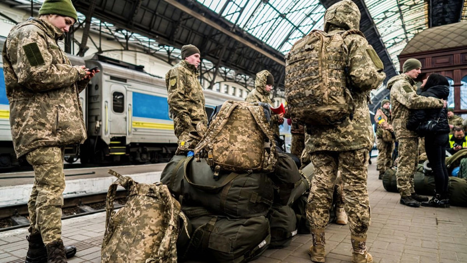 Отпуск с выездом за границу для военнослужащих – какие документы необходимо подать в ТЦК