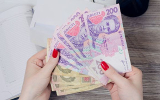 Частина українців отримає до 3100 грн влітку: кому призначили виплати