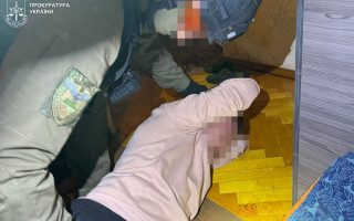 Во Львове задержали мужчину, который во время побега достал нож и ранил им военнослужащего ТЦК