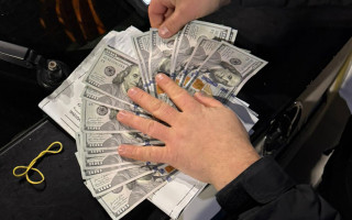 В Одесской области будут судить правоохранителей, которые за 2000 долларов обещали не везти в ТЦК