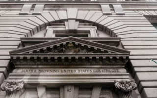В США суд жестко наказал адвокатов за вымышленные дела, созданные ИИ