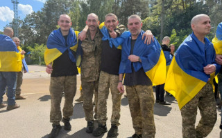 Україна повернула з російського полону 185 військових, фото
