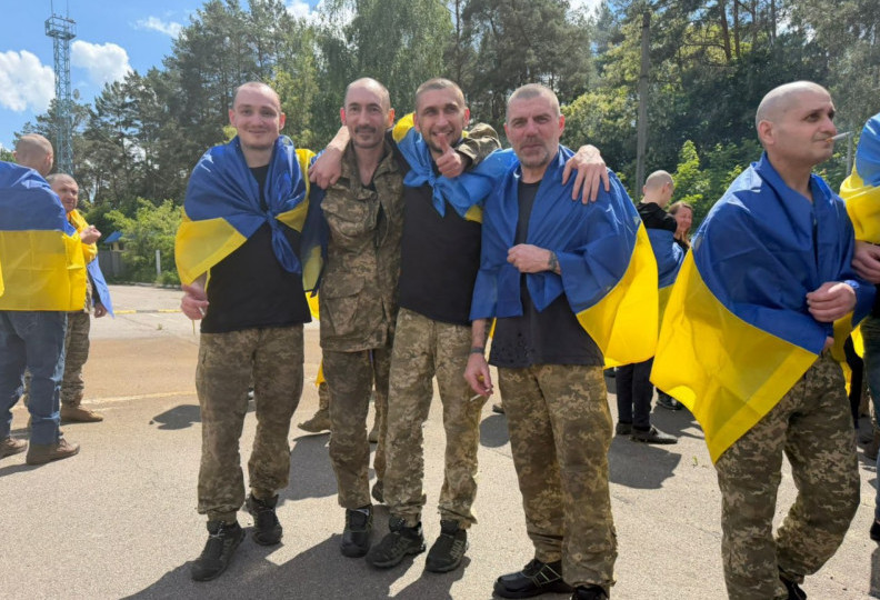 Ukraine returned 185 military personnel from Russian captivity, photos