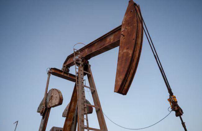 Нефть резко подорожала на фоне обмена ударами между Израилем и Ираном