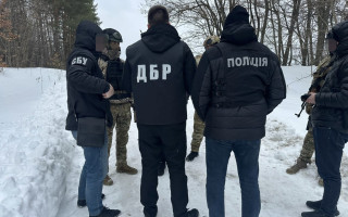 Военного из Сумщины будут судить за продажу оружия, которое он нашел на позициях врага