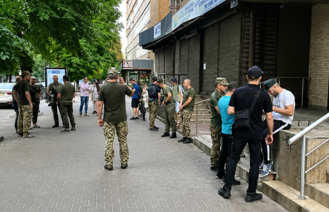 Заброньований працівник оборонного підприємства виграв суд проти ТЦК через незаконну мобілізацію — відстрочку просто проігнорували