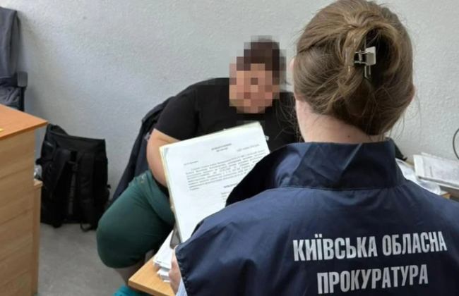 Тело ребенка в коробке в шкафу: после трагедии в Киевской области подозрение объявили чиновнице службы по делам детей
