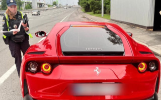 In Kyiv, an elite Ferrari driver was punished for speeding at 108 km/h