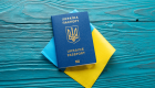Украинцам за рубежом необходимо проверить паспорта — часть документов утратила силу
