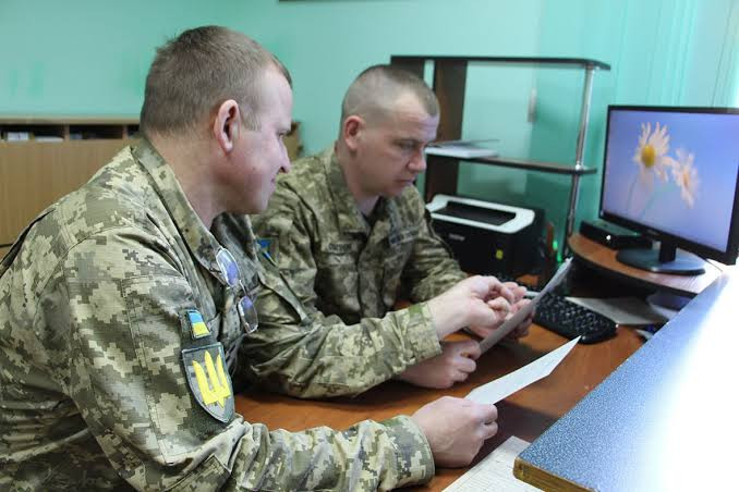 Офицеров ВСУ не будут увольнять из армии по общей модели демобилизации — Минобороны