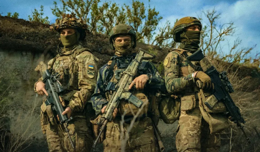 Нові контракти у ЗСУ: які терміни служби, відстрочки та виплати