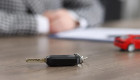 Перерегистрация автомобиля через доверенное лицо: когда можно оформить услугу без присутствия владельца и какие документы необходимы