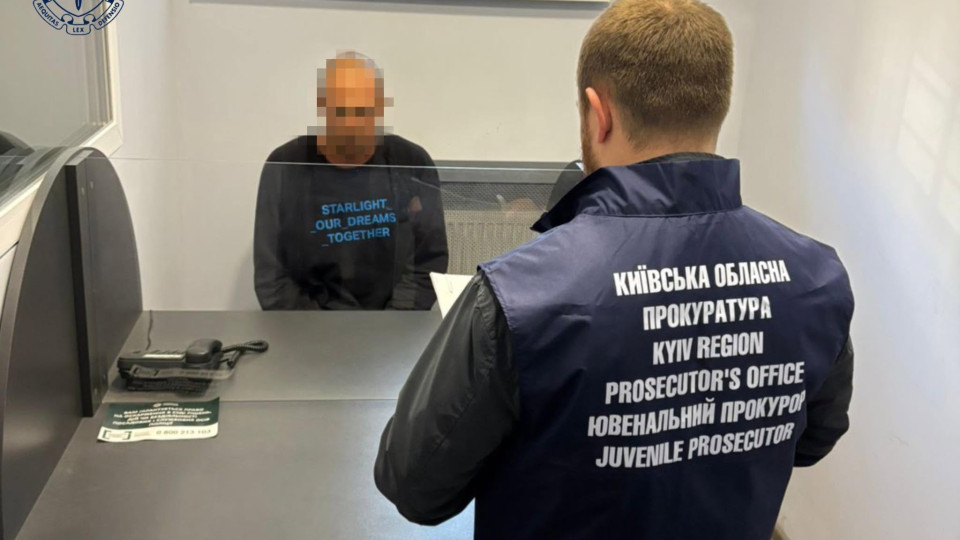У Бучі чоловік серед ночі заліз до чужого житла та почав торкатися інтимних органів дитини