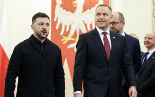 Президент Польши Кароль Навроцкий лишил Владимира Зеленского Ордена Белого Орла
