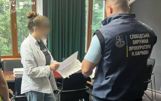 Переломи ребер і черепа, крововиливи в мозок: у Харкові матір підозрюють у побитті новонародженої доньки
