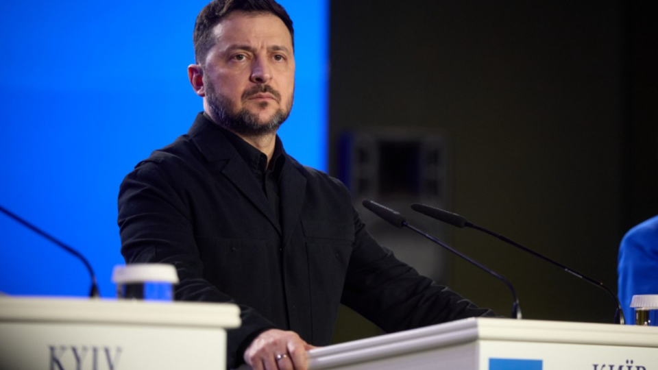 Владимир Зеленский дал Александру Лукашенко неделю на вывод техники от границы с Украиной