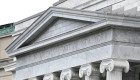 Судьи проиграли дело о собственной пенсии: суд в США оставил возрастное ограничение
