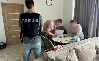Эк-главе Минкульта Ростиславу Карандееву объявили подозрение в содействии незаконному выезду мужчин за границу под видом музыкантов