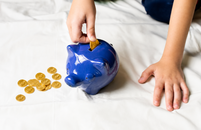 Parents Abroad Are Also Obliged to Pay Alimony: How to Collect Payments