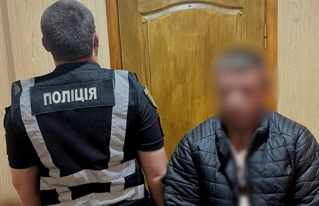 В Одесской области мужчину взяли под стражу после попытки подкупа полицейских, стрельбы и угроз гранатой