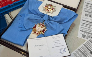 У Навроцкого получили орден Белого Орла, который Зеленский отправил по почте