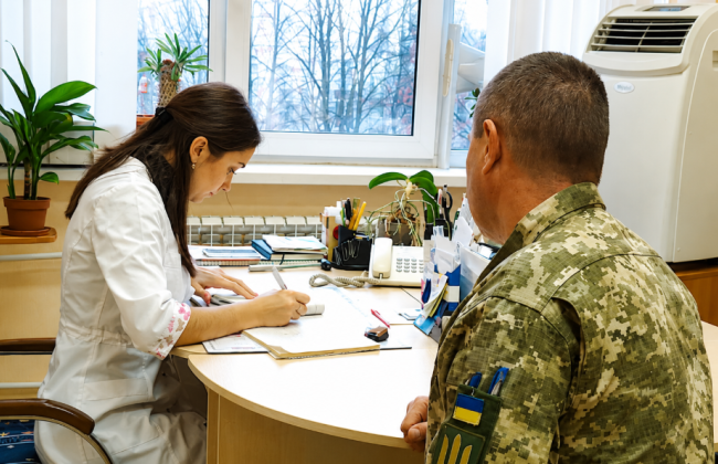 Военный доказывал, что цирроз печени возник во время службы — что решил суд в споре с ВВК