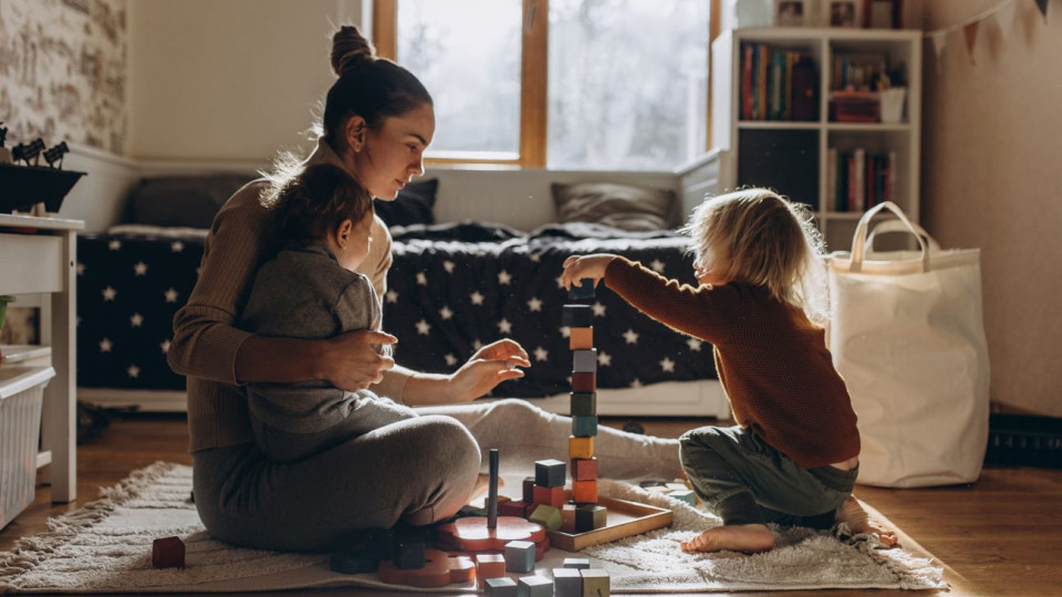 The “eYasla” childcare assistance program is being prepared to cover individual entrepreneurs, self-employed persons, and those working under civil law contracts