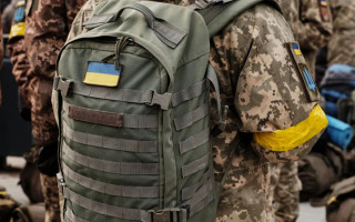 Відпустка військовим за сімейними обставинами: коли дозволяється і чи зберігаються виплати