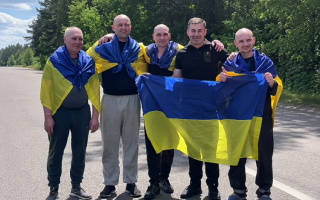 Украина вернула из плена семь гражданских, которых Россия удерживала с 2022 года, видео
