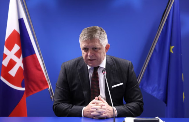 Фицо выступил против новой военной помощи Украине перед саммитом НАТО