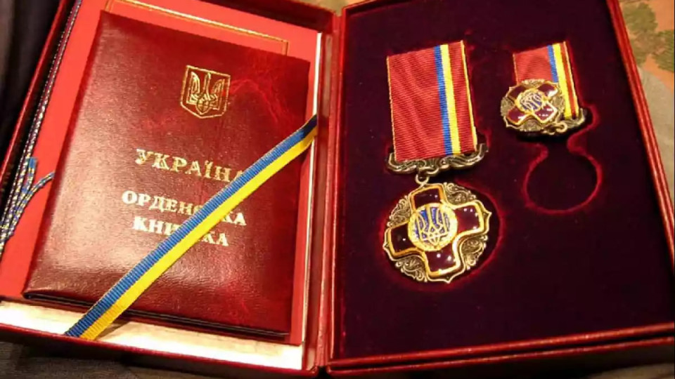 Volodymyr Zelensky awarded dozens of Ukrainians with state honors on the occasion of Constitution Day: full list