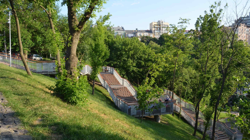 Landscape Alley vs Parking: Kyiv Residents Demand to Ban Construction