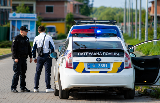 Що робити, якщо вас зупинила патрульна поліція: 7 помилок, яких припускаються водії