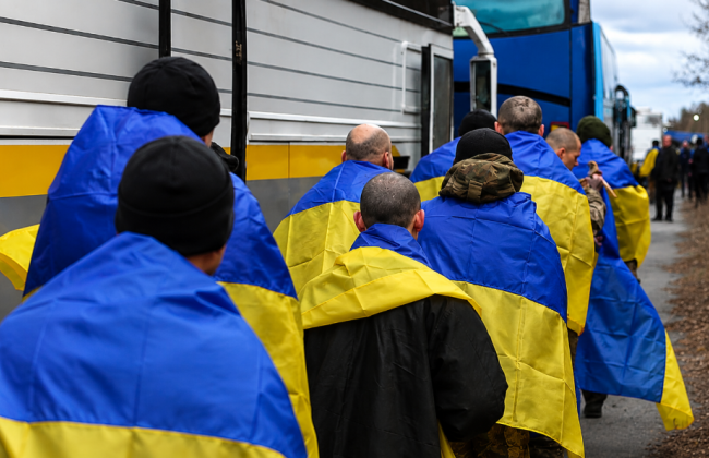 Освобожденным из плена предлагают предоставить год отсрочки по кредитам и другим платежам