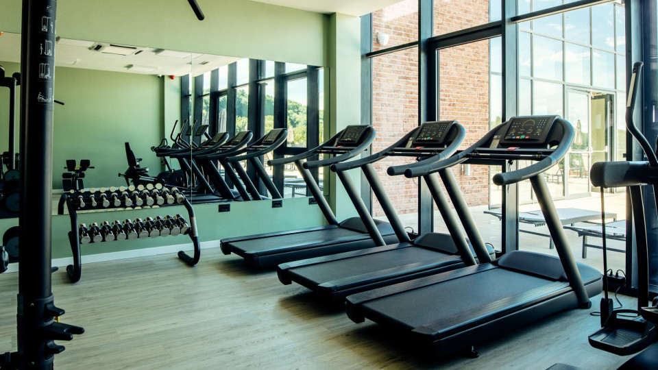 Fitness club unilaterally terminated the contract and did not allow the man to u...