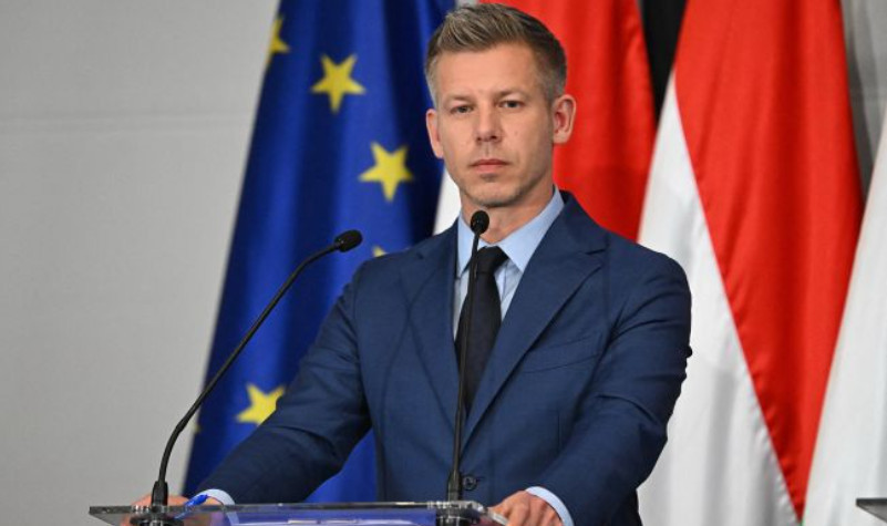 Hungary is ready to grant asylum to men from Ukraine, even if the EU opposes it, — Péter Mádiar