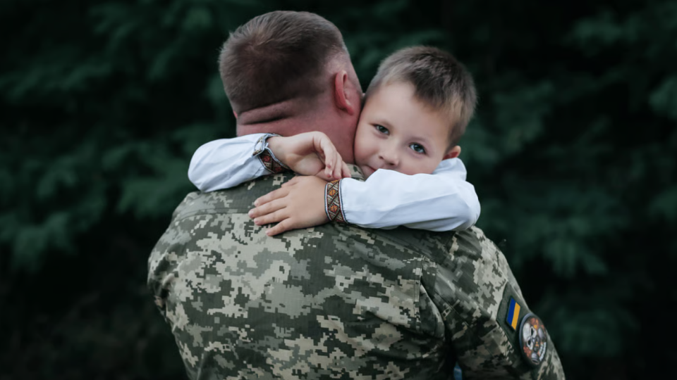 Is Penalty Charged for Alimony to a Military Serviceman Who Received a Combat Injury: Court's Position