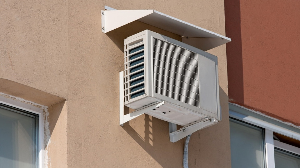 Air conditioner owners may be fined: who will be forced to pay a fine for condensate