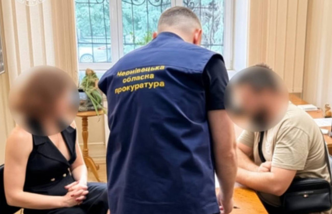 Адвокат с Буковины подозревается в организации схемы ввоза авто под видом гуманитарной помощи для ВСУ