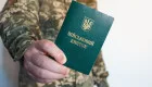 Чому суд не скасував мобілізацію чоловіка, виключеного з військового обліку 25 років тому – подробиці справи